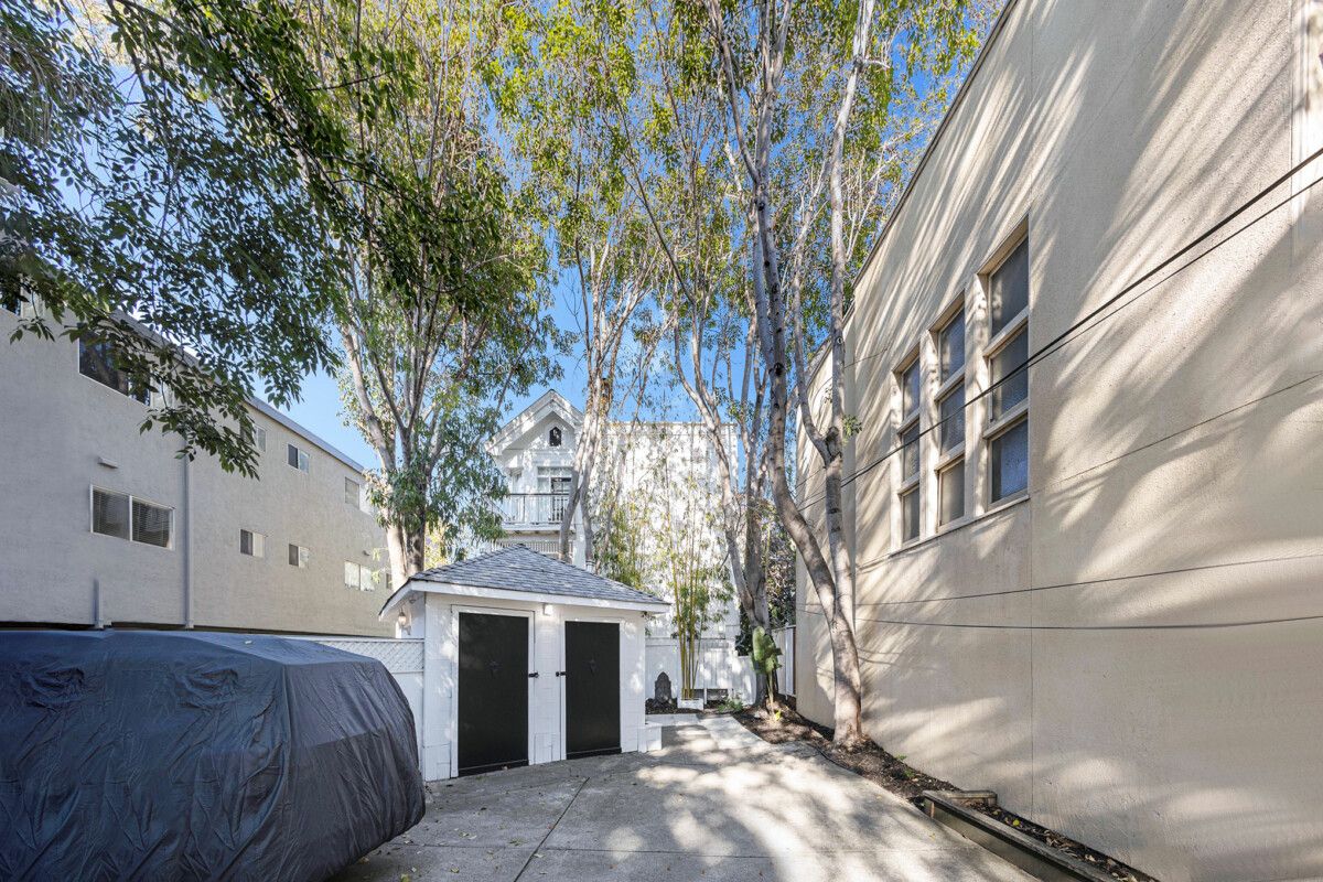2257 Central Ave #9
