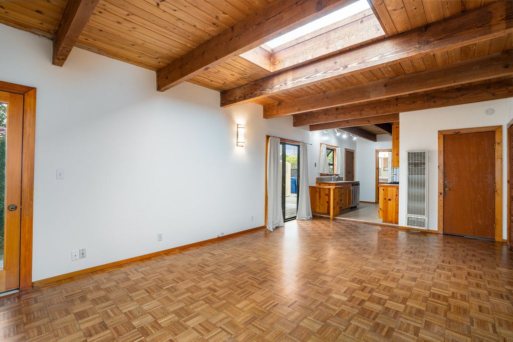 928 Lafayette Street #6