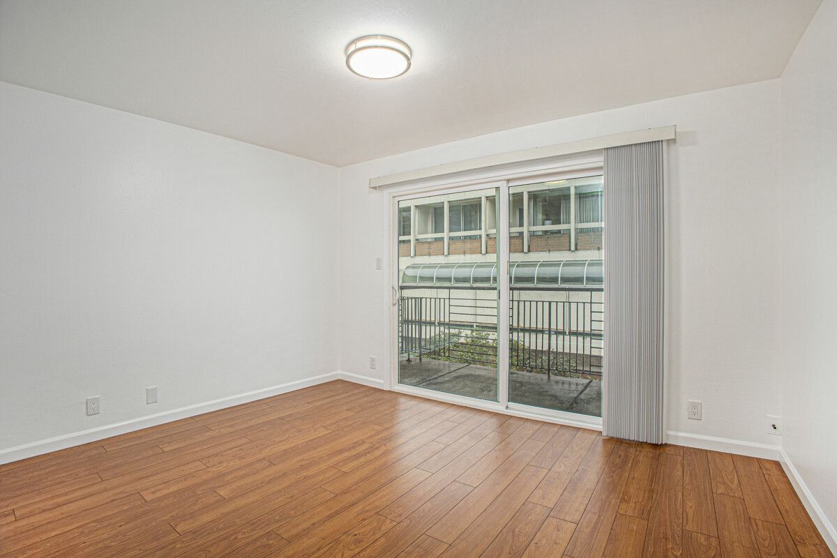 137 Montecito Ave #204