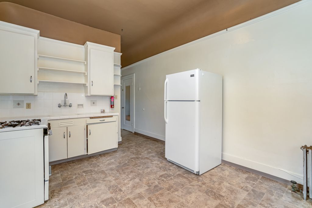 1301 Walnut Street #5