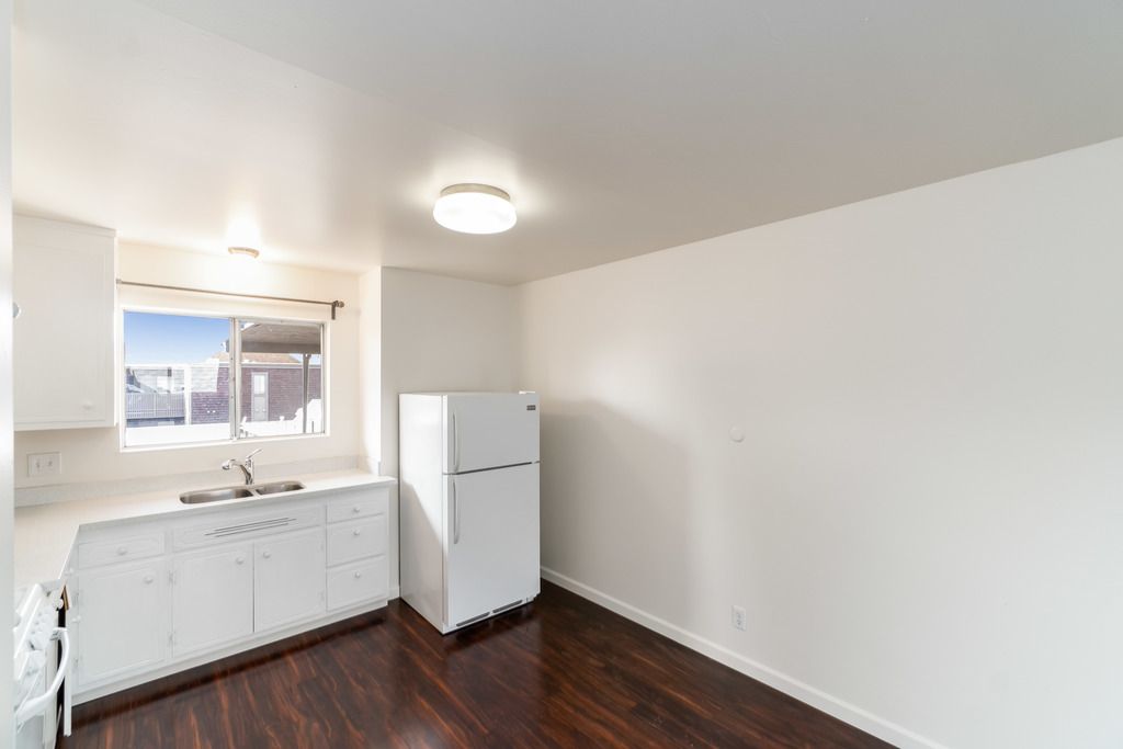 1836 Central Ave #J