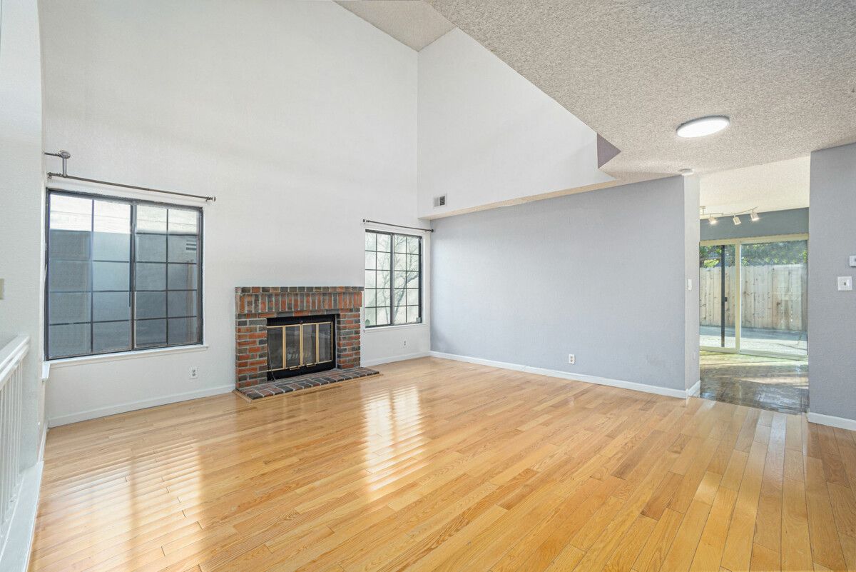 1194 Silva Lane 