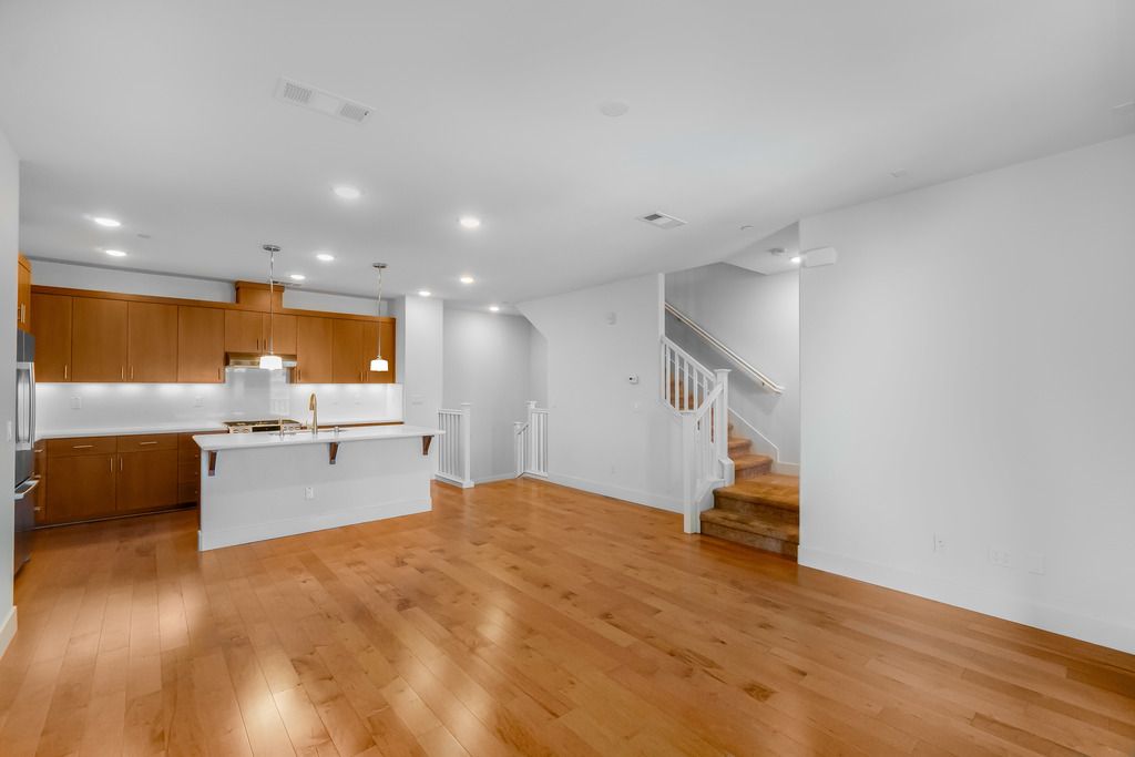 428 Mitchell Ave