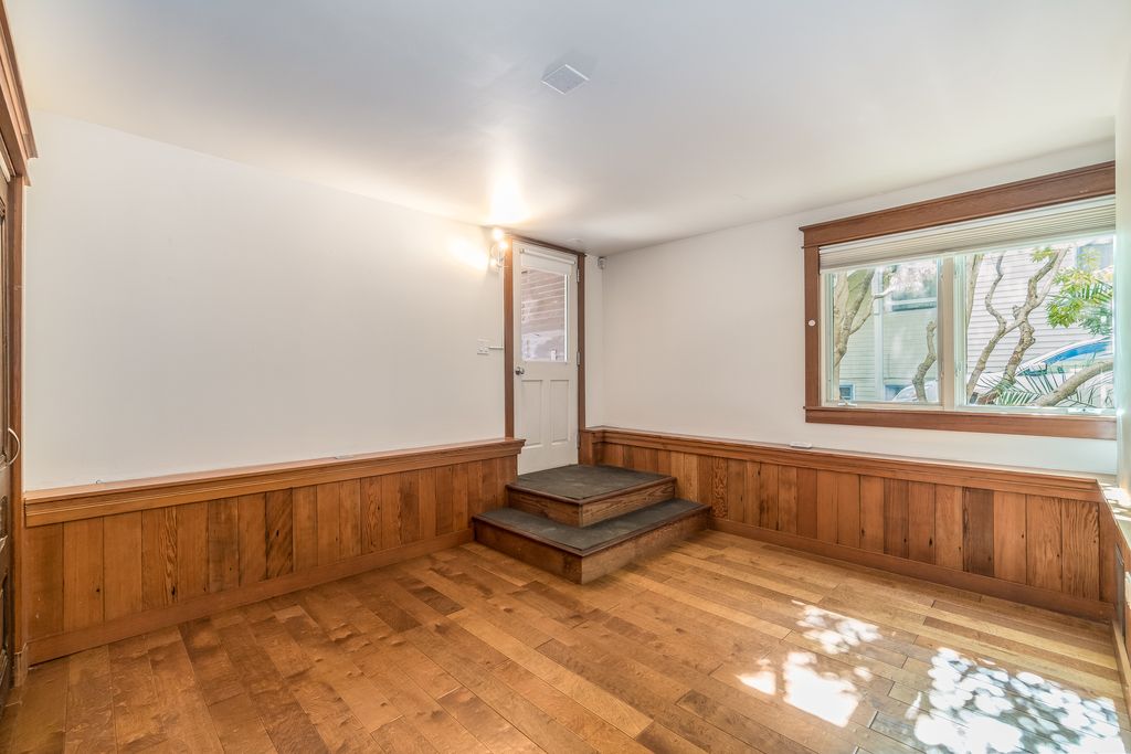 2163 Alameda Ave #B