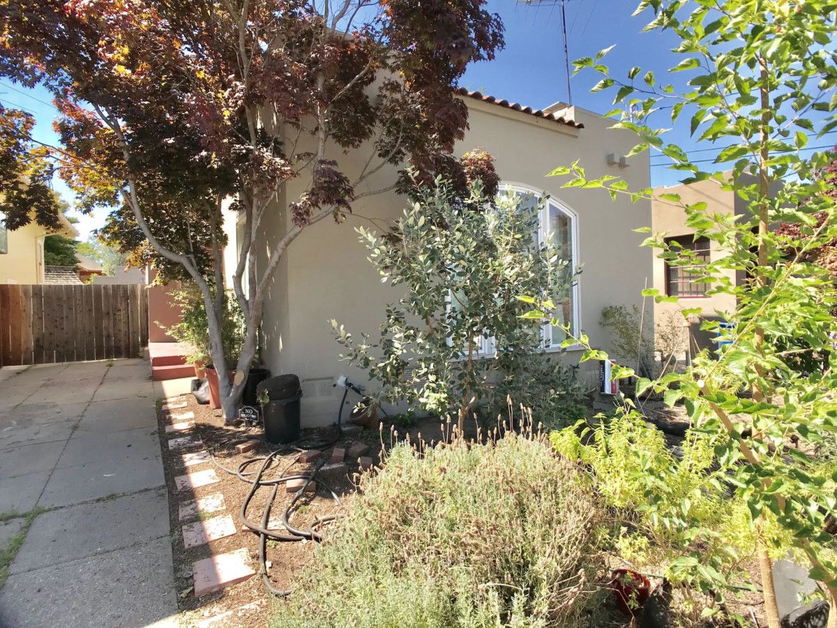 1519 High Street