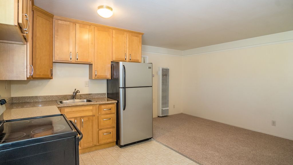 2045 Santa Clara Avenue #H