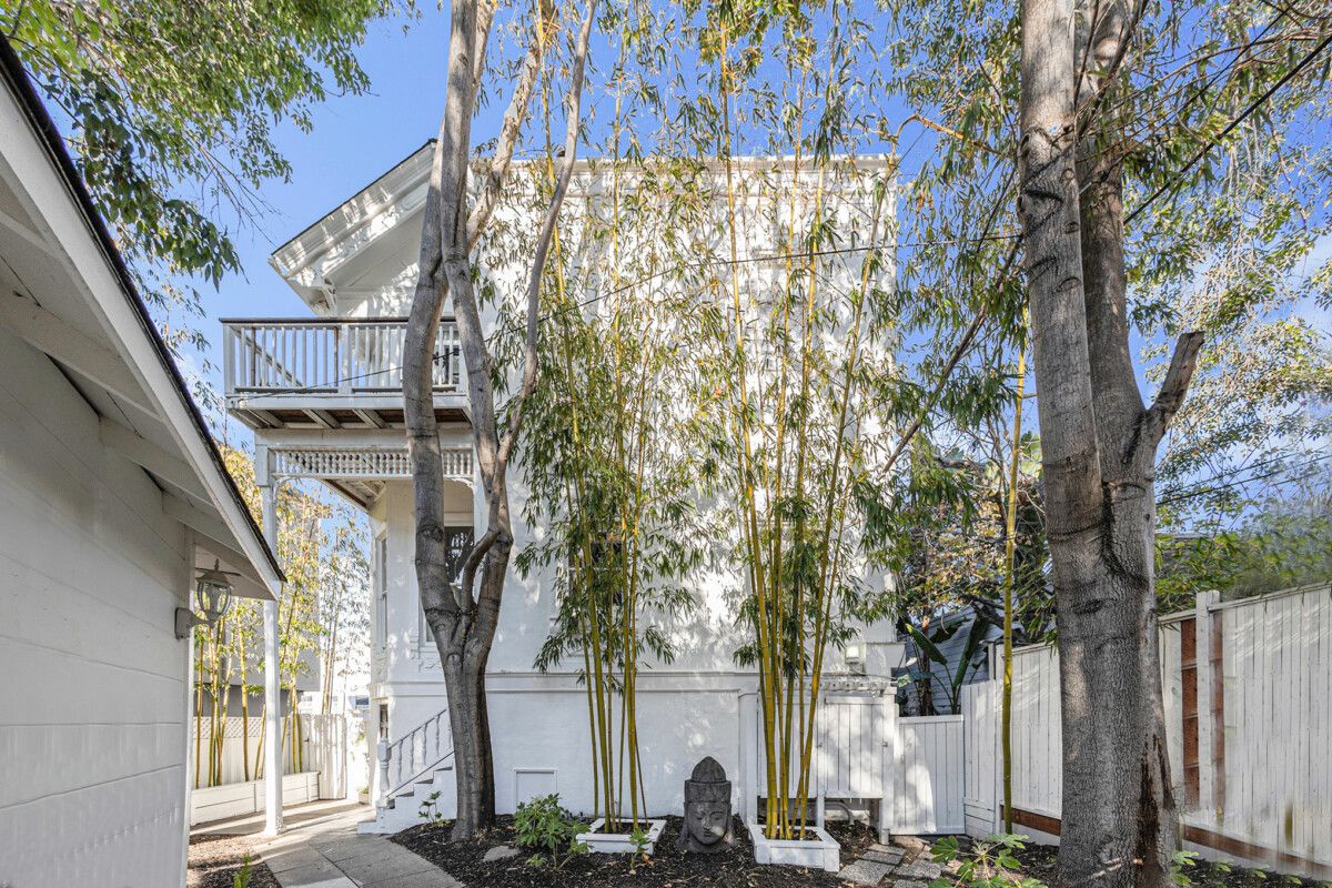 2257 Central Ave #9
