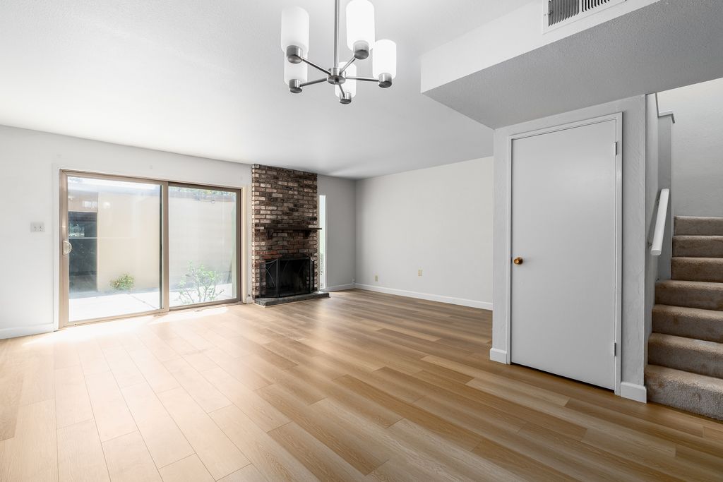 1115 Camino Del Valle 