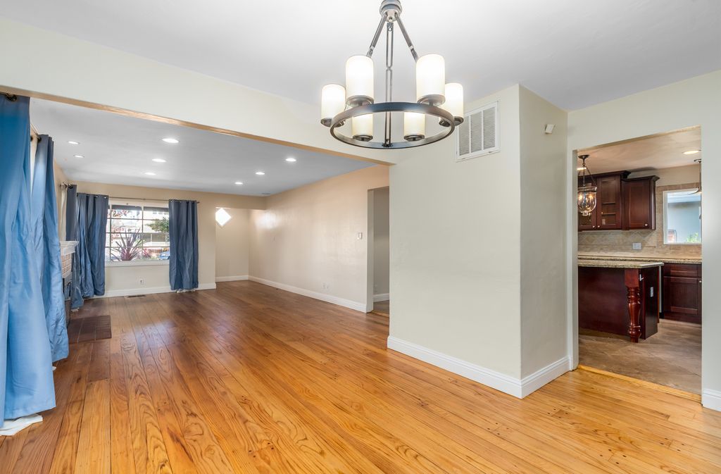 3230 Calhoun Street 