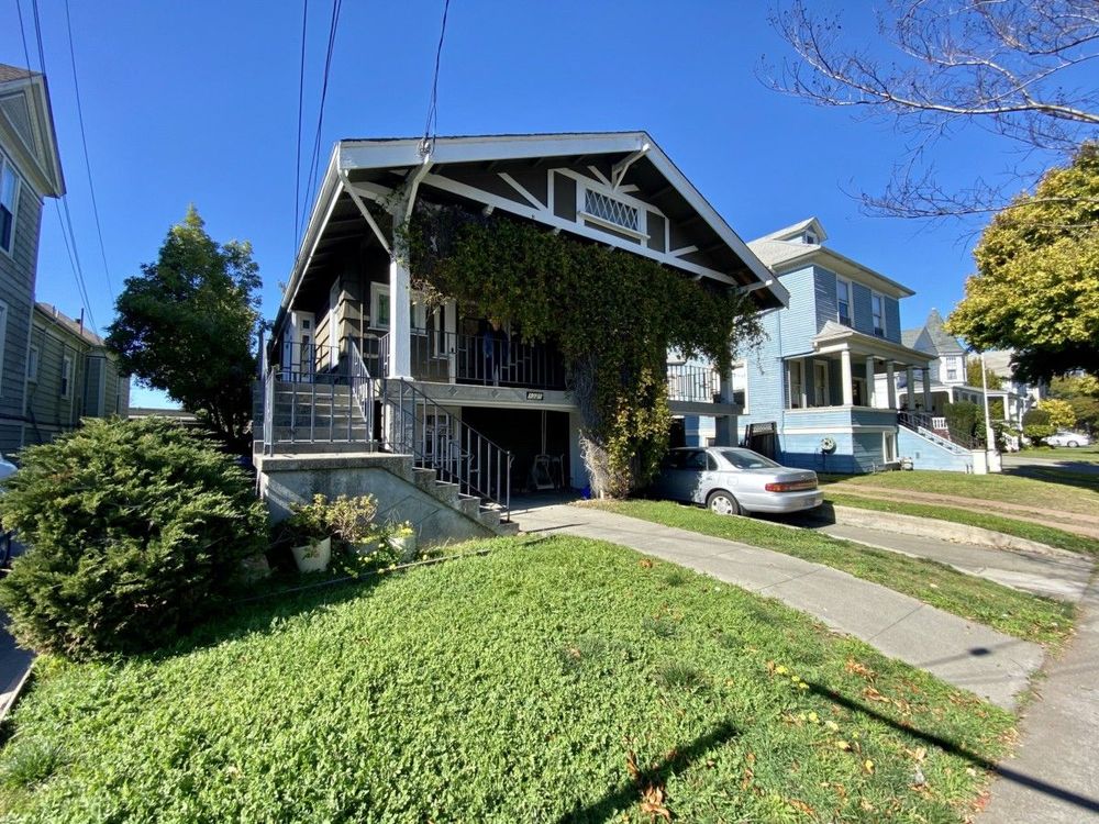 1325 Regent Street