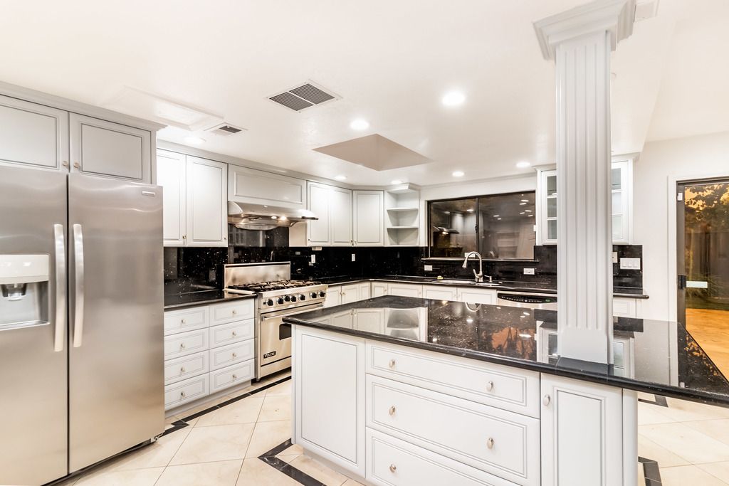 10 Tipperary Ct