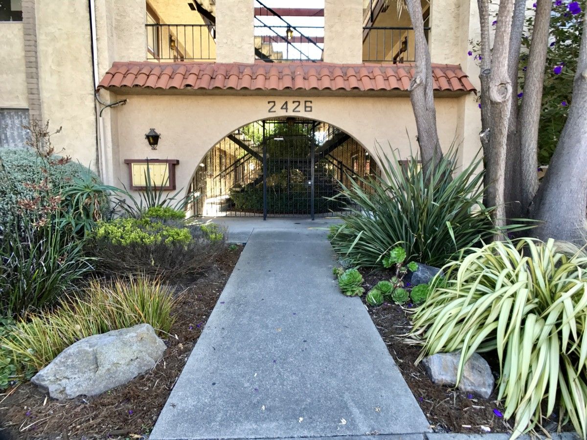 2426 Lincoln Avenue