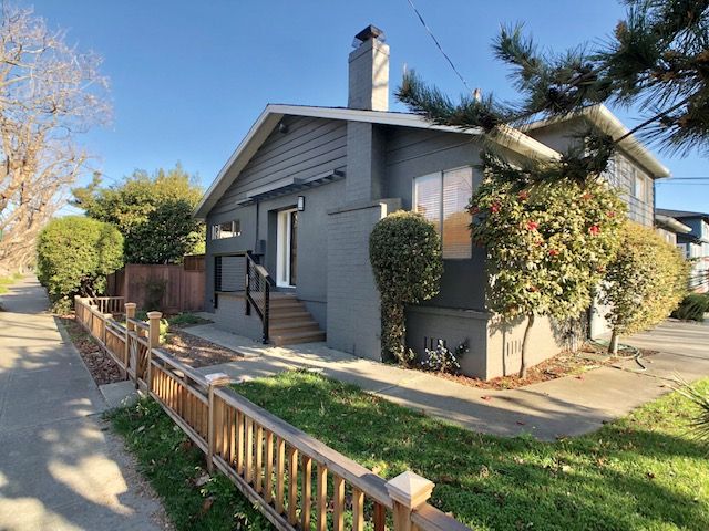 1401 Versailles #A