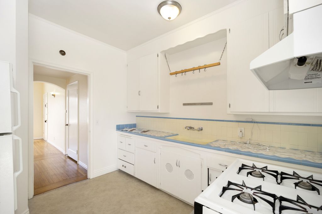 221 Pacific Ave #2 