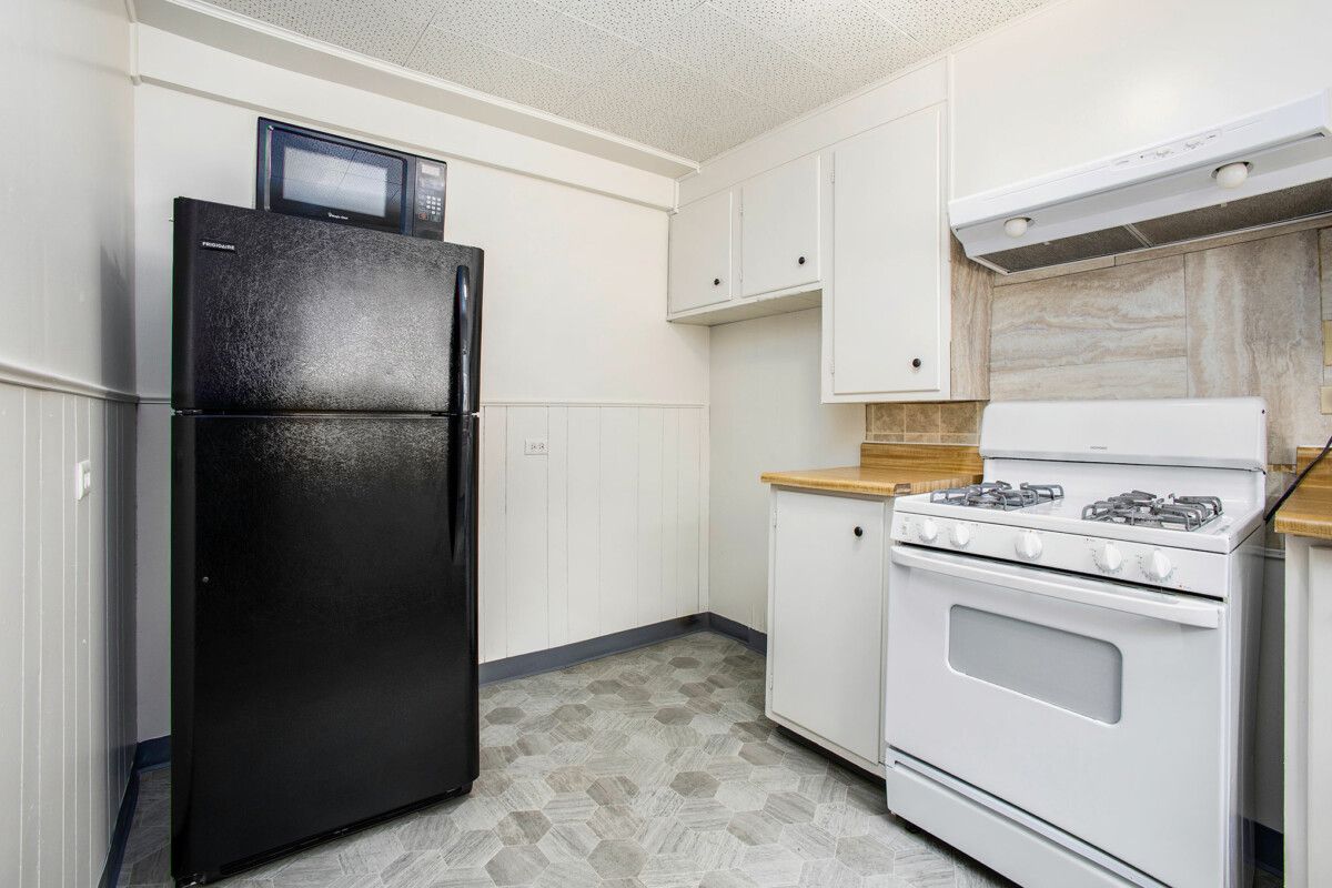 2421 Webb Ave #A