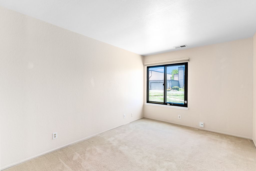 3418 Solomon Lane 