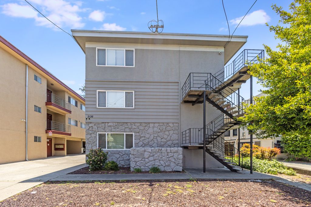 2136 Lincoln Ave #H