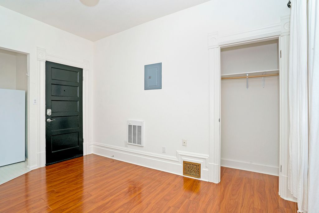 2103 Clinton Avenue  #E