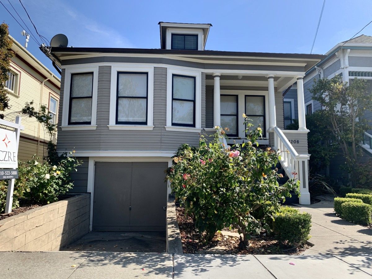 1208 High Street 