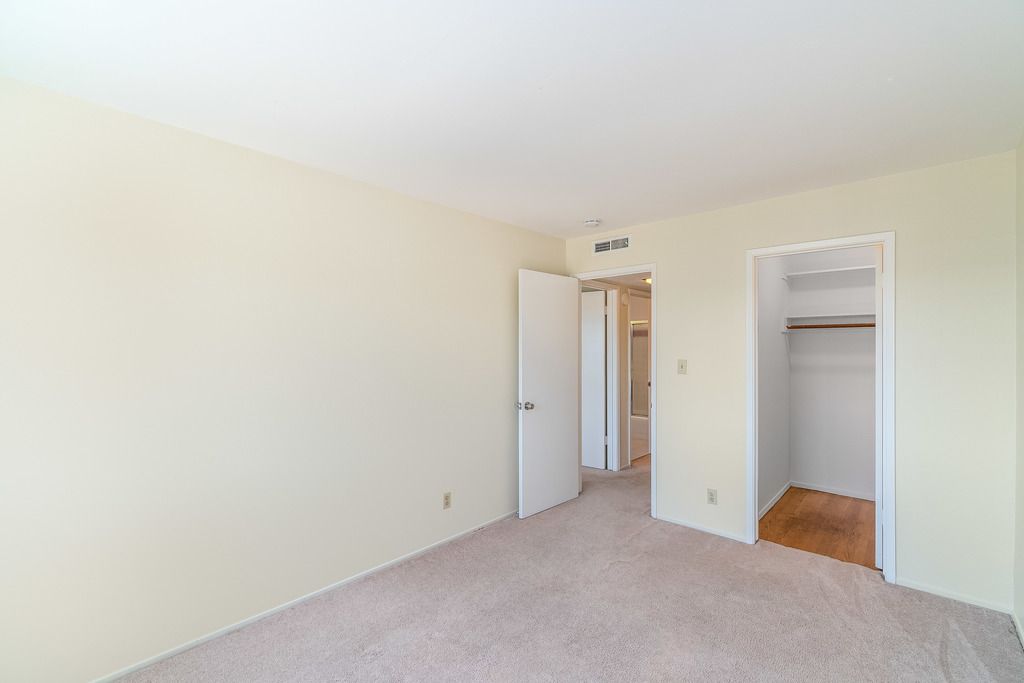 2701 Bayview Dr