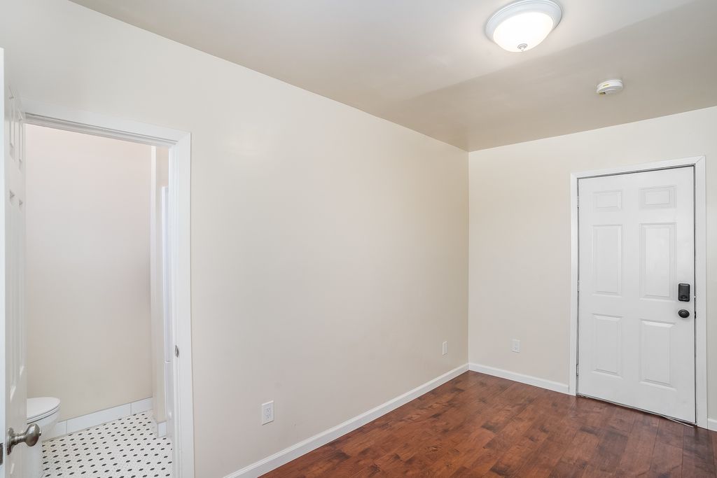 1715 Park St. #8