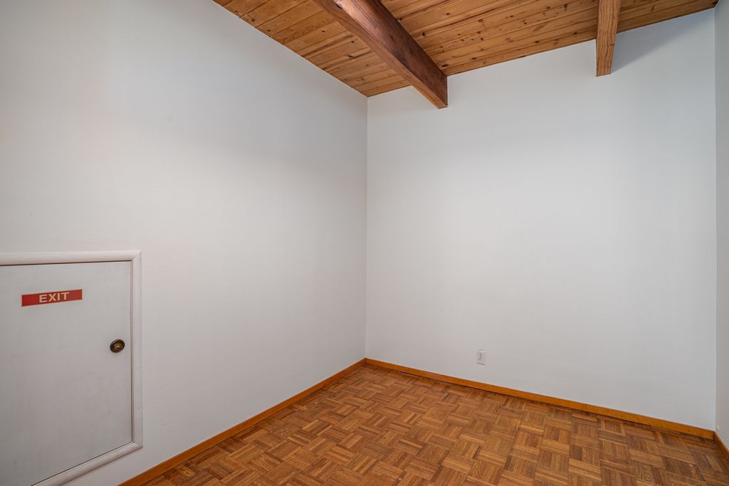 928 Lafayette Street #6