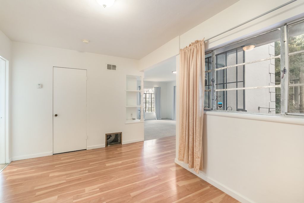 3009 Park Blvd #2