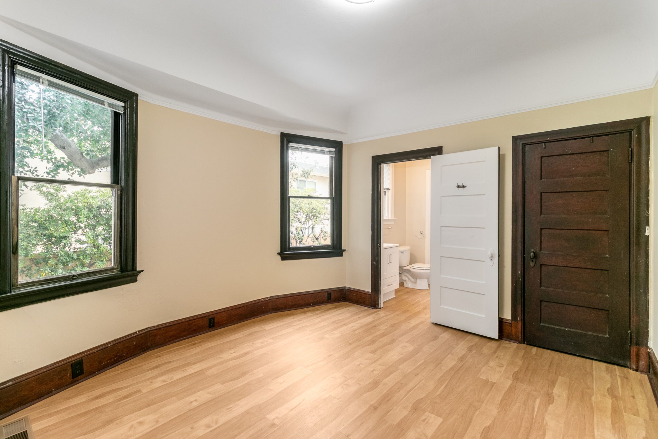 1149 Park Ave