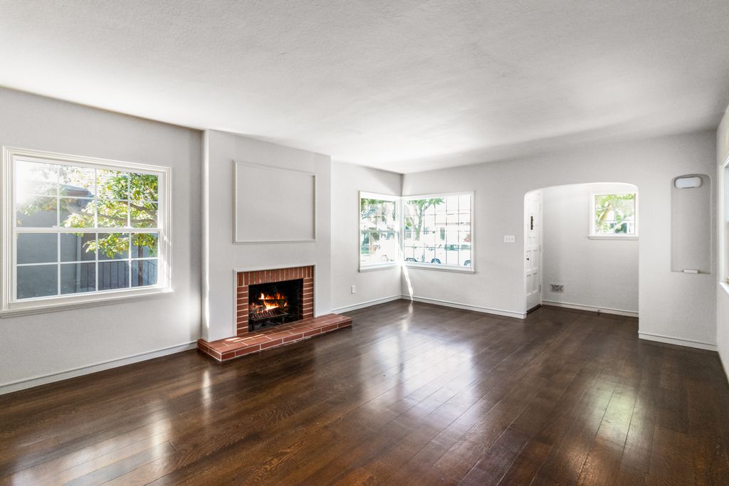 2934 Windsor