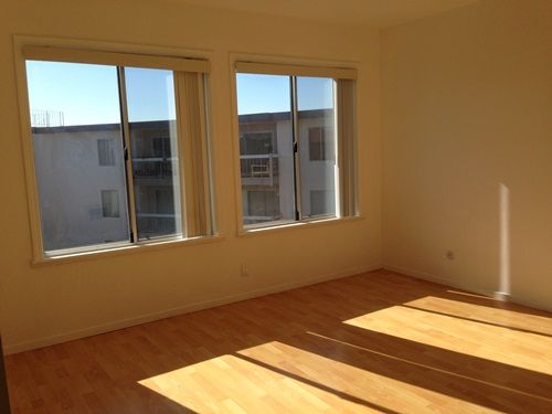 965 SHOREPOINT CT #305