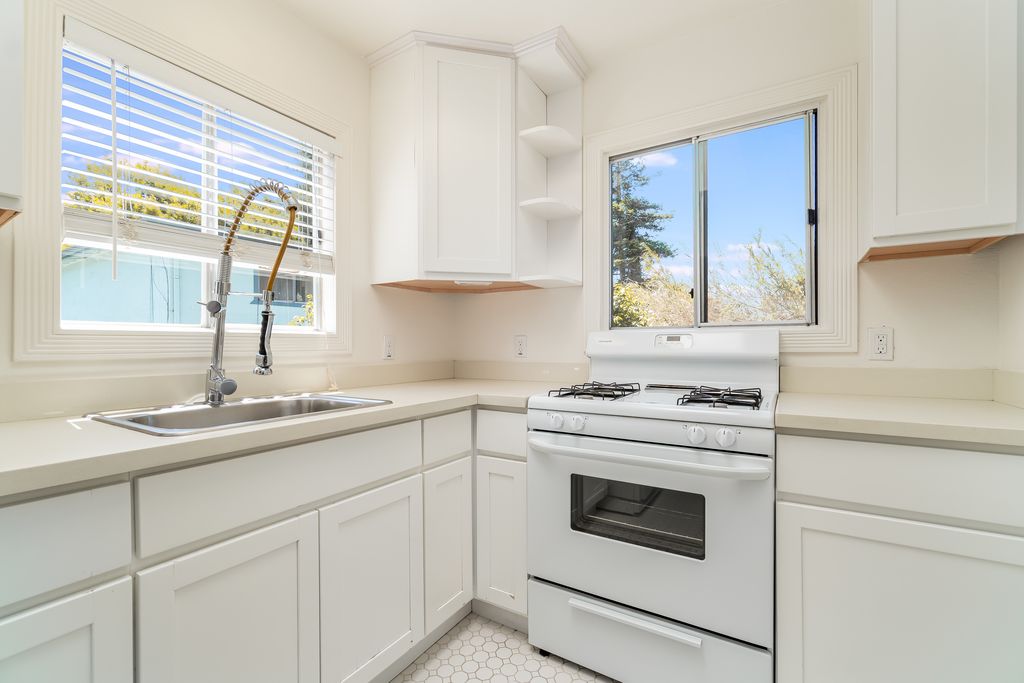 2108 San Antonio Ave. #5