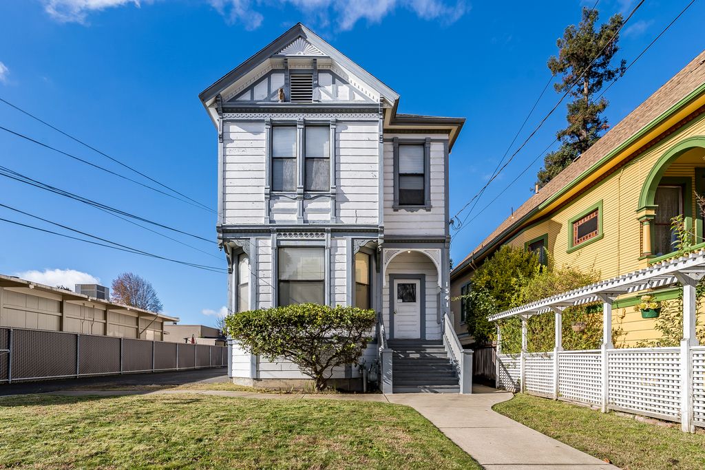 1541  Bay Street #2