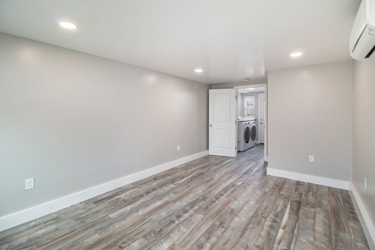 2521 Buena Vista Ave - Right duplex