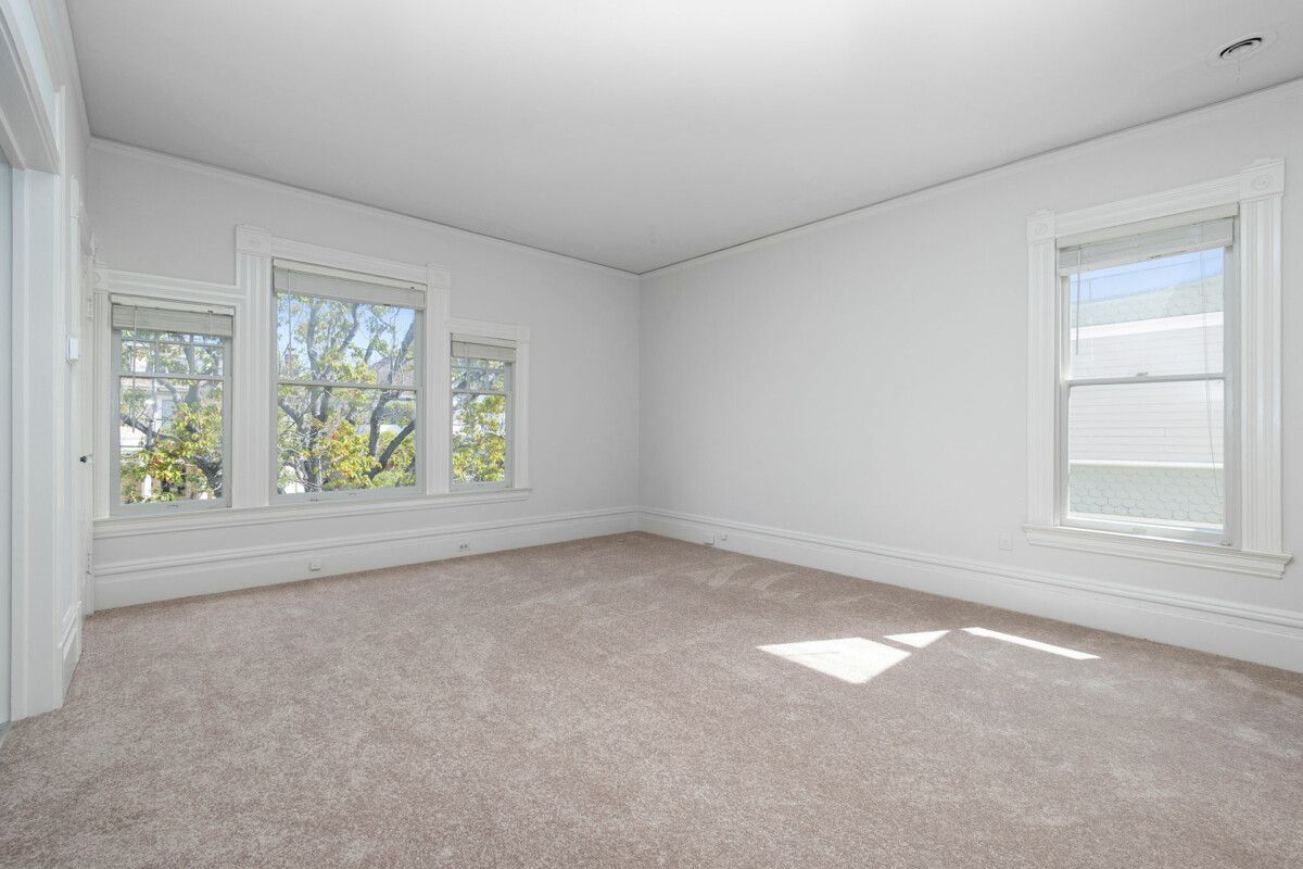 1828 Clinton Ave #B
