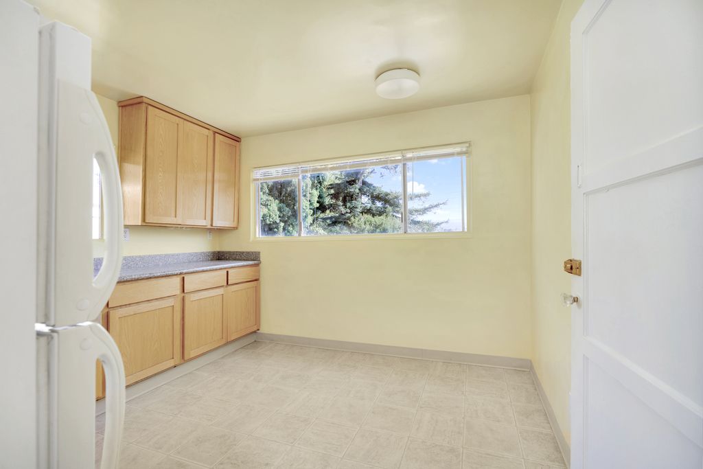 2021 Eagle Ave #B