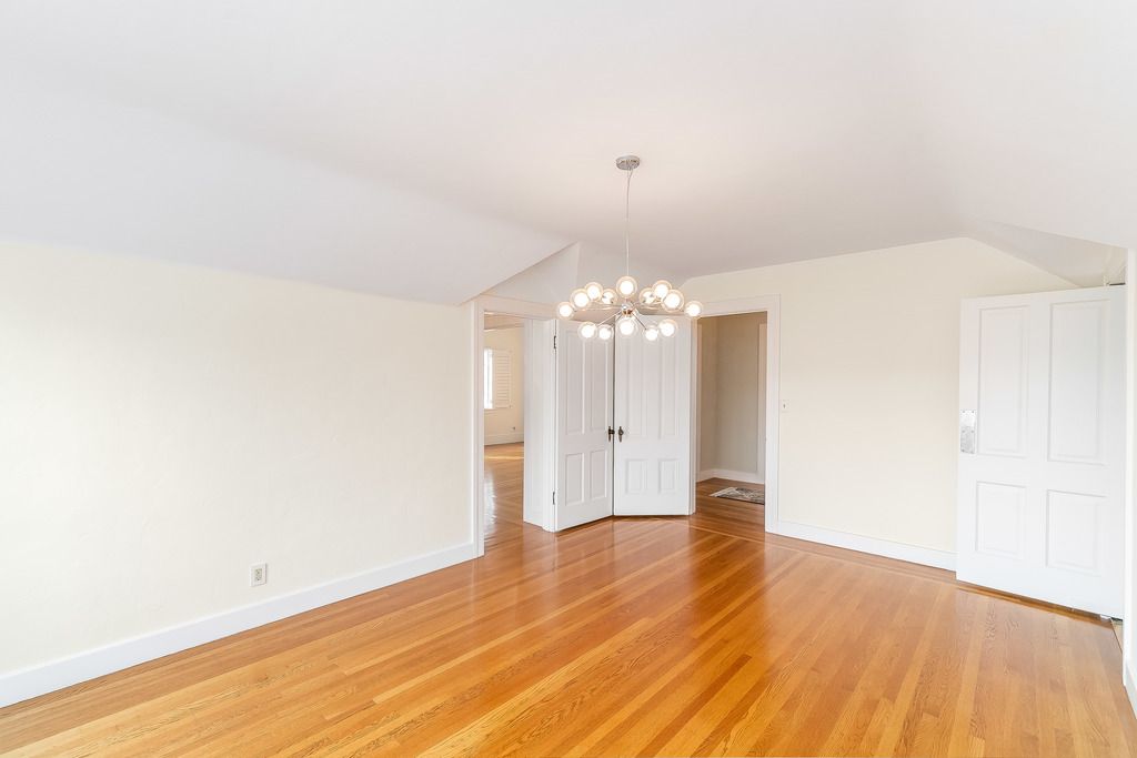 1225 High St