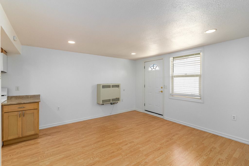 935 Central Ave #E