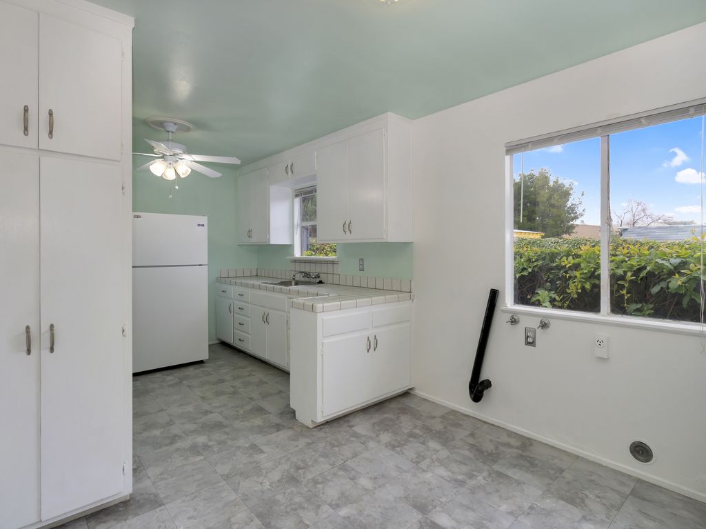 2516 Santa Clara Ave #D 
