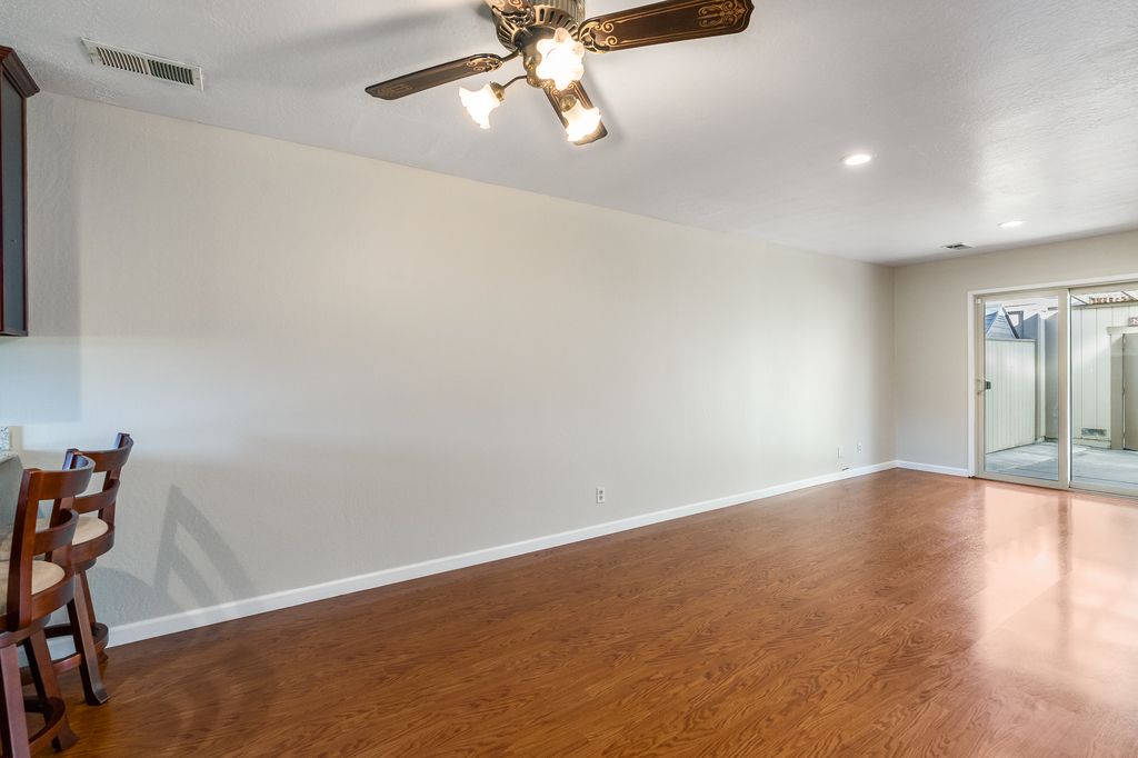 1123 Bismarck Lane 