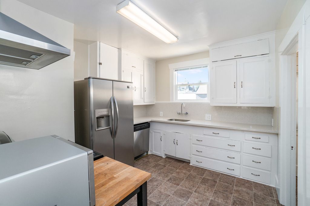 3108 Santa Clara Ave