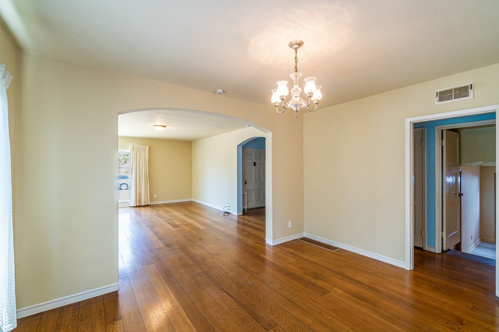 123 Santa Clara Ave