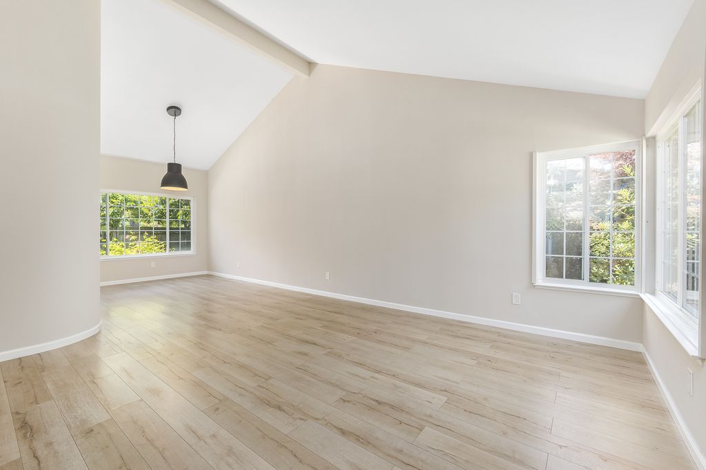 8 Vista Road 