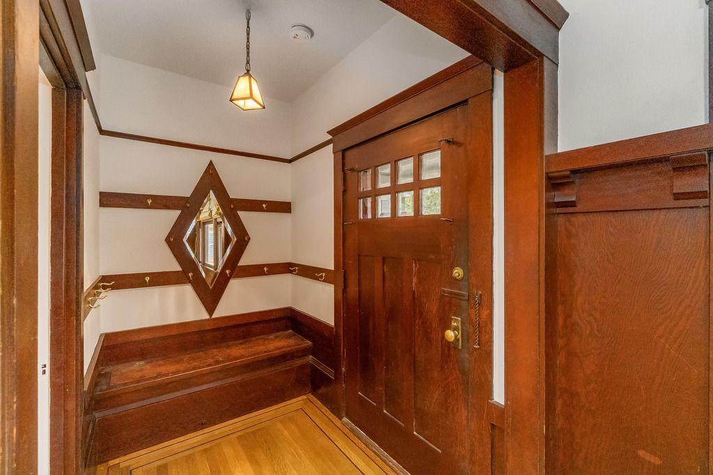 1824 Elm Street