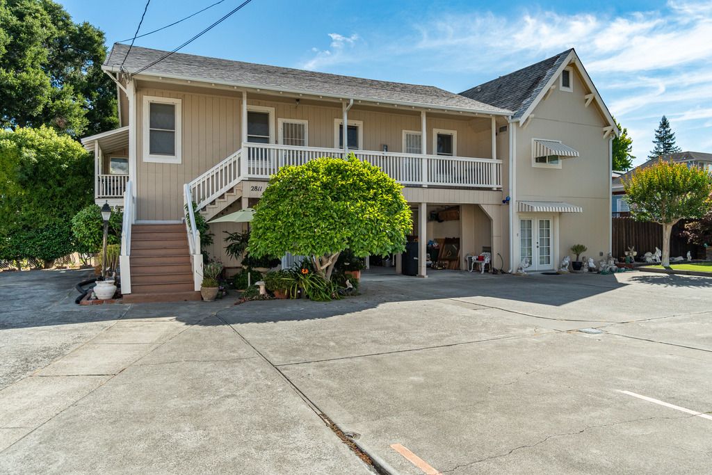 2811 Encinal Ave #C