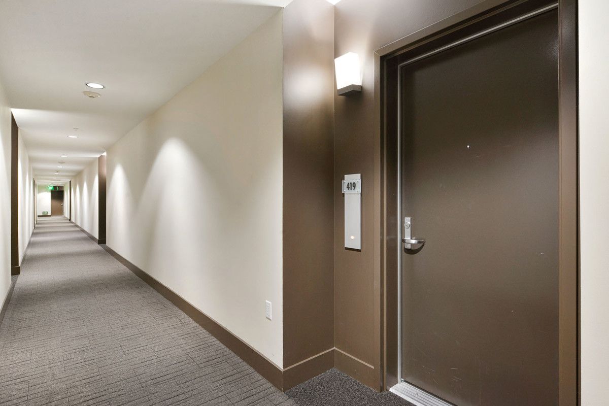 438 W Grand Avenue #419