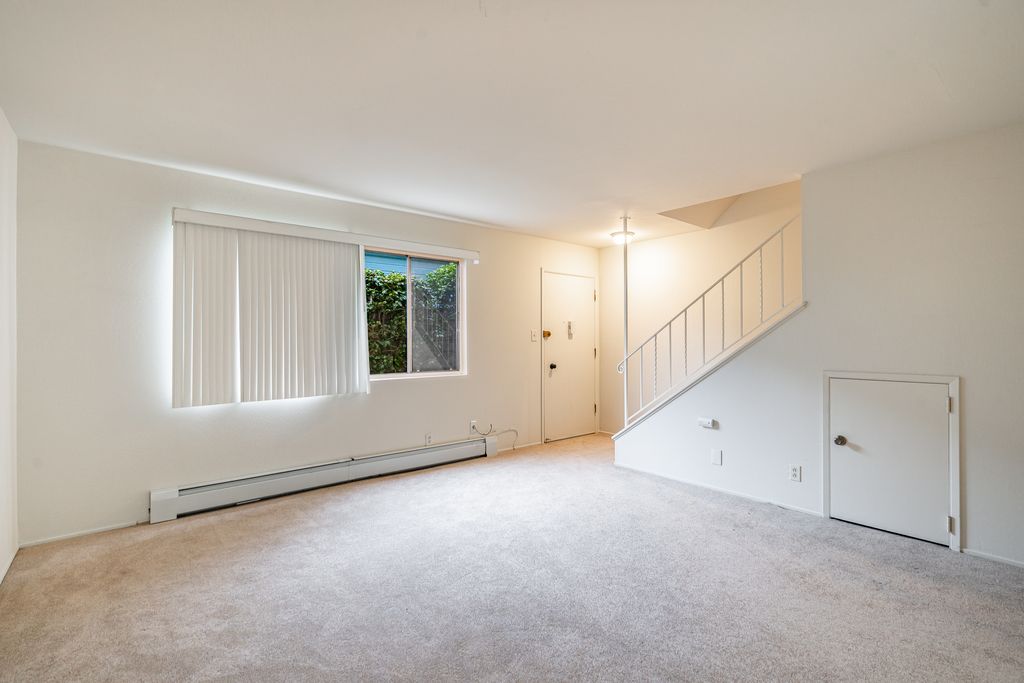 2229 Clinton Ave #C