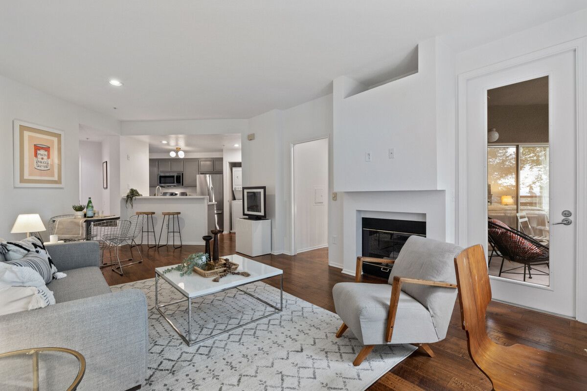 200 Caldecott Lane #114