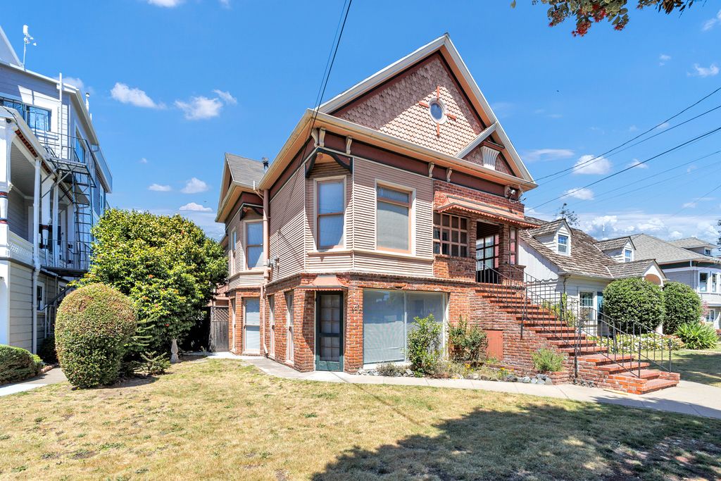 507 Santa Clara Ave #D