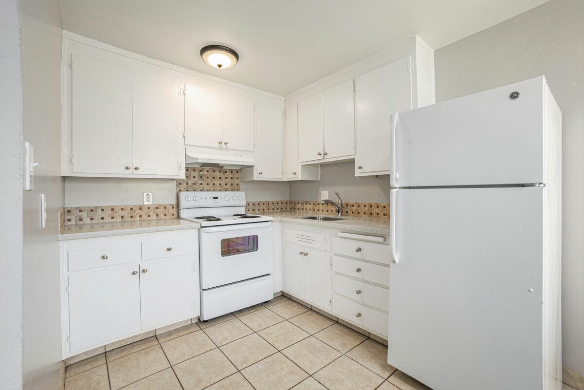 2136 Lincoln Avenue #L