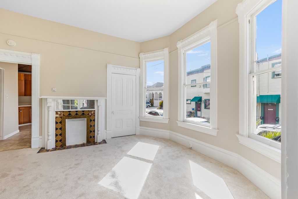 1718 Lincoln Ave - Lower unit 